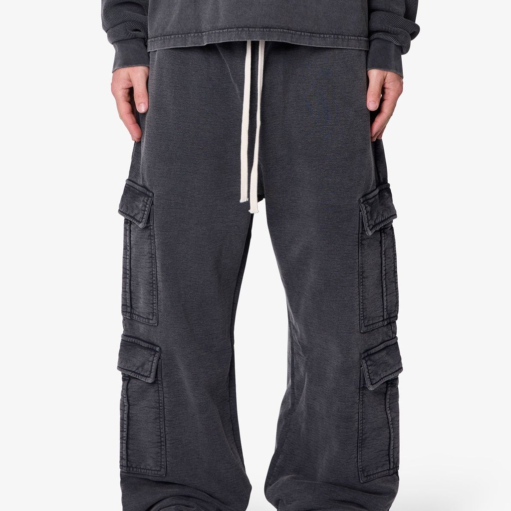 mnml Ultra Baggy Cargo Sweatpants - Washed Black (One Size)